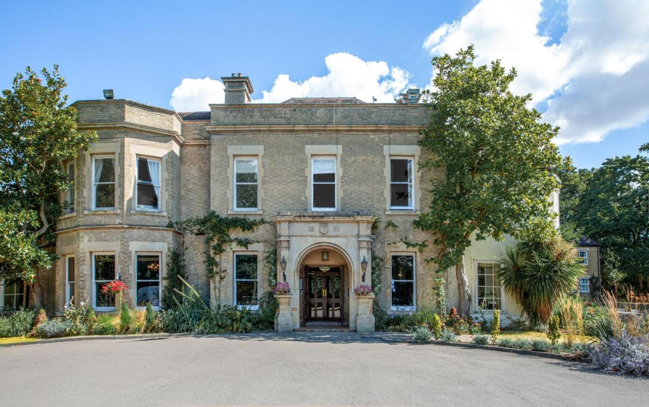 Woodland Manor Hotel Bedford Exterior foto