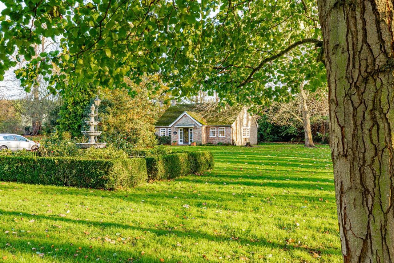 Woodland Manor Hotel Bedford Exterior foto