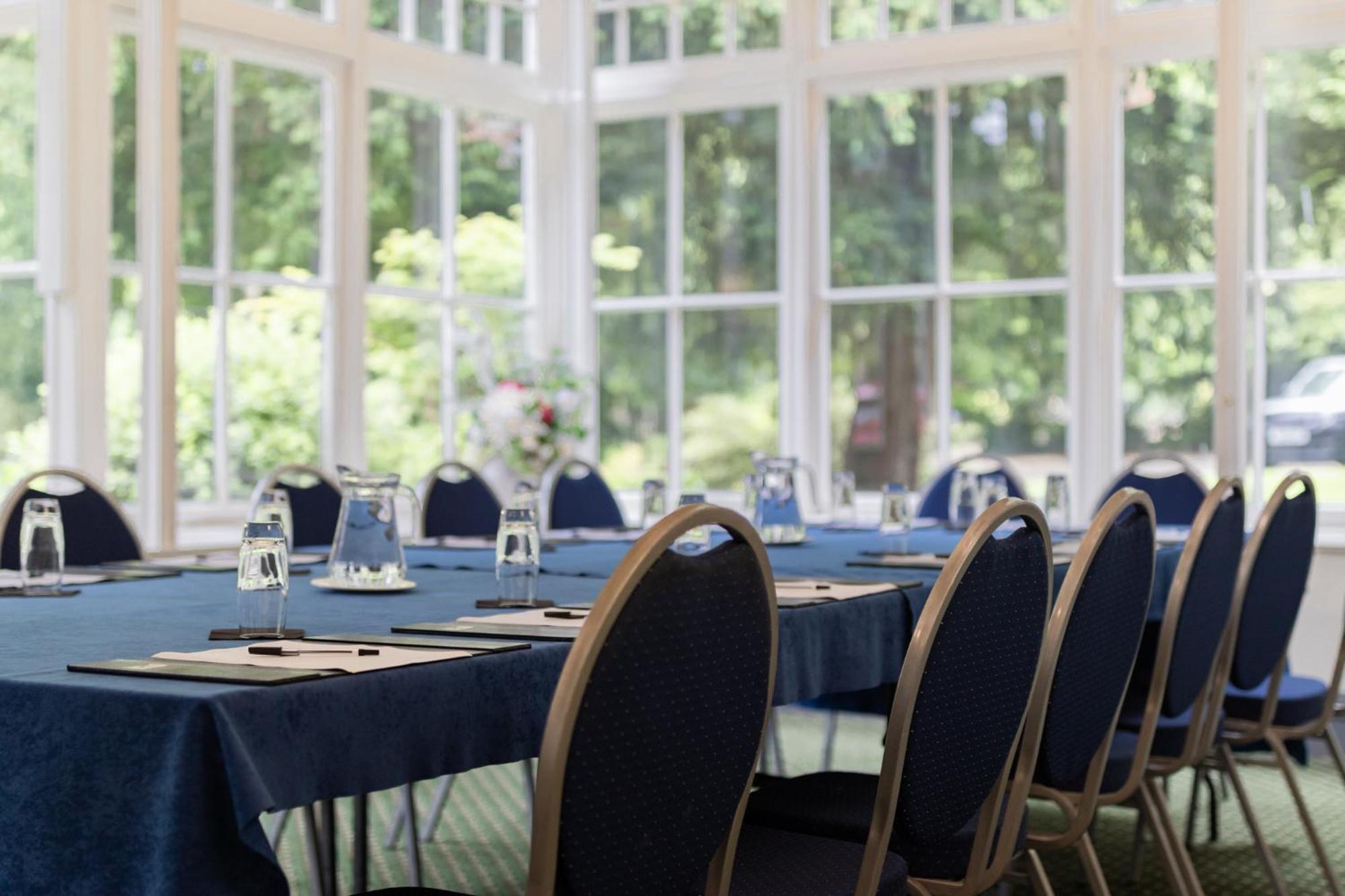 Woodland Manor Hotel Bedford Exterior foto